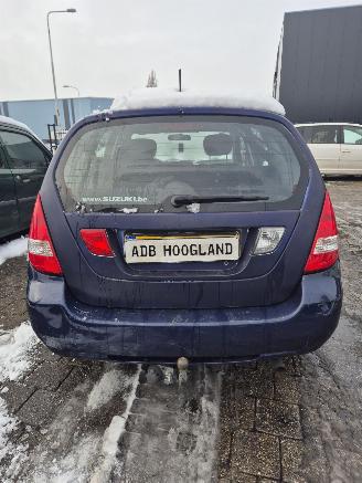 Suzuki Liana (ERC/ERD/RH4) Hatchback 5-drs 1.6 MPi 16V (M16A) [76kW] picture 4