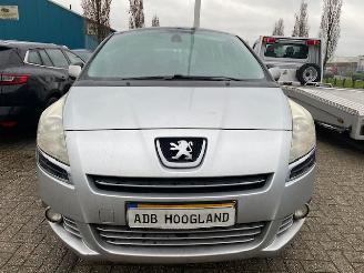 Uttjänta bilar auto Peugeot 5008 I (0A/0E) MPV 1.6 THP 16V (EP6CDT(5FV)) [115kW] 6-BAK 2011/1
