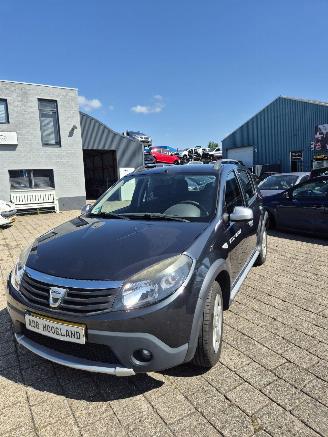 Dacia Sandero I STEPWAY (BS) Hatchback 1.6 (K7M-710) [64kW] picture 2