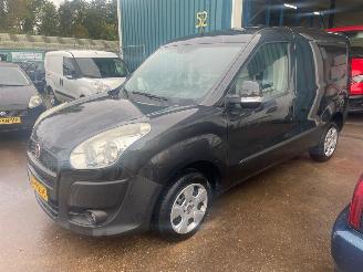 Damaged car Fiat Doblo Doblo Cargo (263) Van 1.3 D Multijet (263.A.2000) [66kW] 2013/8