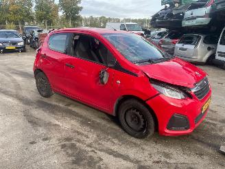 Peugeot 108 108 Hatchback 1.0 12V (1KRFE(CFB)) [51kW] picture 3