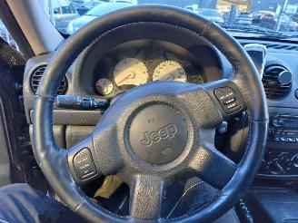 Jeep Cherokee Cherokee/Liberty (KJ) Terreinwagen 2.8 CRD 16V 4x4 Automaat picture 10