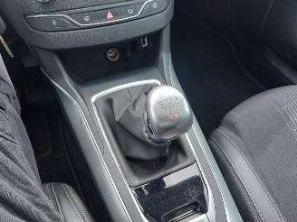 Peugeot 308 308 SW  Combi 5-drs 1.2 12V e-THP PureTech 110 picture 12