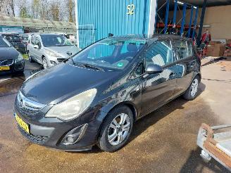 damaged passenger cars Opel Corsa Corsa D Hatchback 1.3 CDTi 16V ecoFLEX 2012/2