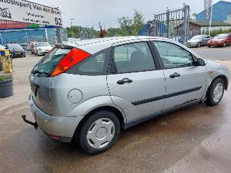 Ford Focus Focus 1 Hatchback 1.6 16V (FYDA) picture 6
