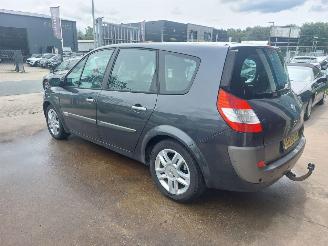 Renault Grand-scenic Grand Scénic II (JM) MPV 2.0 16V picture 4