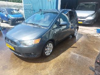 Voiture accidenté Mitsubishi Colt Colt (Z2/Z3) Hatchback 1.3 16V 2010/2