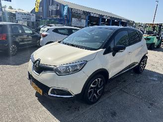 schade Renault Captur 0.9 TCE 66KW Clima Navi Dynamique