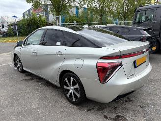 Voiture accidenté Toyota Mirai FCV Executive 113kW Hydrogen hybrid 2019/4