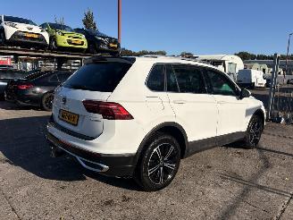 Unfallwagen Volkswagen Tiguan 1.4 TSI 110KW eHybrid Dsg Clima Navi Led R-Line 2021/6