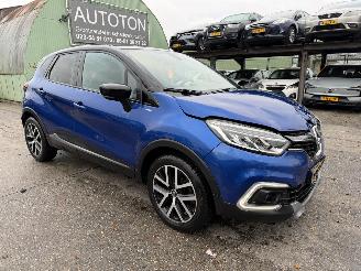 krockskadad bil auto Renault Captur 0.9 TCE 66KW Clima Navi Led Camera Version S NAP 2019/8