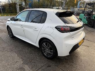 Peugeot 208 1.2 74KW Navi Airco Led Active Pack 5-Drs NAP picture 4