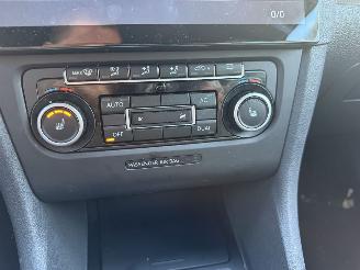 Volkswagen Golf 1.2 TSI 77KW Highline Clima Navi Camera Tour 5-Drs picture 13