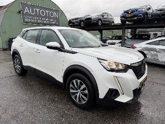 krockskadad bil auto Peugeot 2008 1.2 75KW Clima Navi Led 360 view Active NAP 2021/2