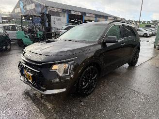 krockskadad bil auto Kia Niro 1.6 GDI Hybrid 77KW Clima Navi Dynamicline NAP 2023/5