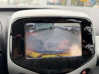 Toyota Aygo 1.0 VVT-I 51KW X-Play Led Airco 5-Drs Camera NAP picture 15