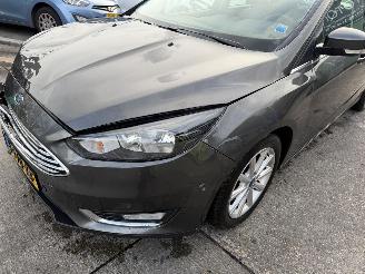 Ford Focus 1.0 92KW Clima Navi Camera Keyless Titanium picture 16