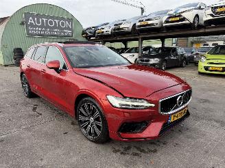 krockskadad bil auto Volvo V-60 2.0 T8 223KW Twin Engine AWD Pano Clima Navi Led Xenon HUD 2020/4