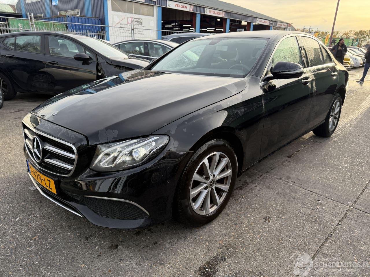 Mercedes E-klasse 200D Autom. 118KW Clima Navi Sfeerverlichting Led Xenon
