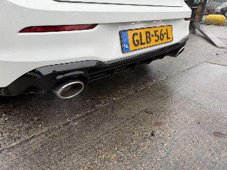 Volkswagen Golf 2.0 GTI Clubsport 301PK Autom. Clima Navi Sfeerverlichting picture 21