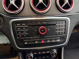 Mercedes Cla-klasse 200 115KW Autom. Pano Clima Navi Leer Shooting Brake picture 11