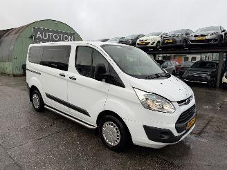 Auto incidentate Ford Transit 2.2 TDCI 74KW 9-Pers Airco Navi L1H1 2014/7