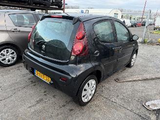 Peugeot 107 1.0 50KW Airco Led Active 5-Drs NAP picture 4