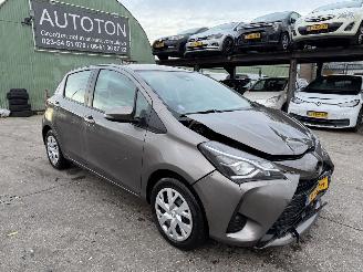Voiture accidenté Toyota Yaris 1.5 VVT-I 82KW Navi Clima Aspiration 5-Drs NAP 2017/12