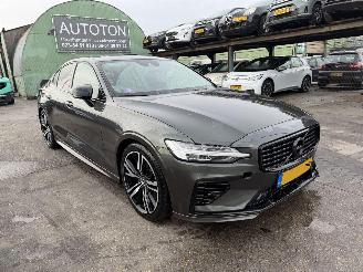 Unfallwagen Volvo S-60 2.0 T6 Recharge 253PK Autom. Pano Clima Navi AWD R-Design NAP 2020/11