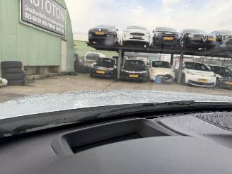 BMW 3-serie 330E Autom. Clima Navi Schuifdak HUD 360Camera High Executive NAP picture 17