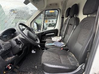 Peugeot Boxer 2.2 Bluehdi 103KW L4H2 Clima Navi Camera Zwaar Premium picture 7