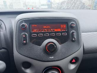 Peugeot 108 1.0 E-VTI 53KW Airco Led Active 5-Drs NAP picture 10