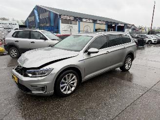 skadebil auto Volkswagen Passat 1.4 GTE 115KW DSG Pano Clima Navi Led Connected Plus Series 2016/12