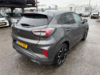 Damaged car Ford Puma 1.0 Ecoboost 92KW Hybrid ST-Line X Clima Navi Camera Led NAP 2024/3