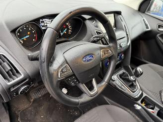 Ford Focus 1.0 92KW Clima Navi Titanium Edition NAP picture 8