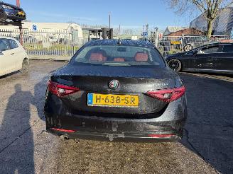 Alfa Romeo Giulia 2.2D 110KW Autom. Clima Navi Leer Super Led picture 4