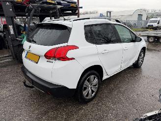 Coche accidentado Peugeot 2008 1.2 81KW Pano Clima Navi Led Allure 2016/5
