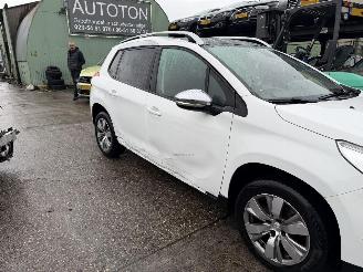 Peugeot 2008 1.2 81KW Pano Clima Navi Led Allure picture 16