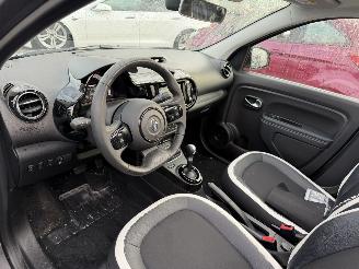Renault Twingo 22 kWh 60KW R80 E-Tech Serie Limitee Urban Night Cabrio Clima Navi Led picture 9