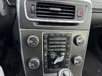 Volvo V-60 2.4 D6 AWD PHEV 158KW Autom. Schuifdak Clima Navi Led NAP picture 11