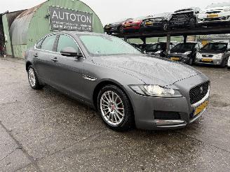 krockskadad bil auto Jaguar XF 2.0D 120KW Autom. Clima Navi Leer Xenon Portfolio NAP 2017/11