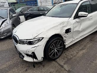 BMW 3-serie 330e 135KW Autom. Clima Navi Leer Led picture 17