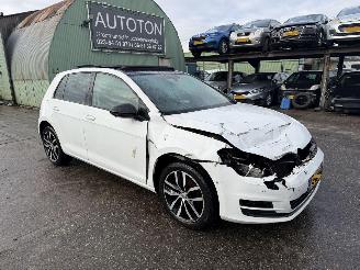 Coche accidentado Volkswagen Golf 1.4 TSI 103KW DSG Pano ACT Highline 2014/4