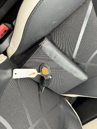 Fiat 500 0.9 Twinair 77KW Turbo Sport Navi Clima Led NAP picture 16