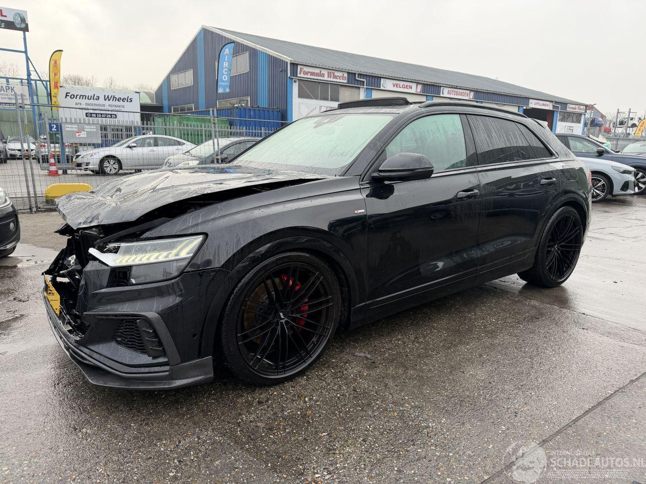 Audi Q8 55 TFSI E 250KW Autom. Quattro Pano Clima Navi Akrapovic