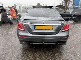 Mercedes E-klasse 63 AMG S 612PK 4MATIC Pano HUD Clima Navi Premium Plus Keramic picture 6