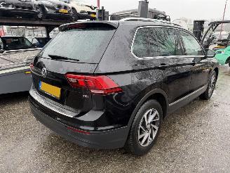Volkswagen Tiguan 1.4 TSI 92KW Clima Navi Camera Vitrual Dash Business R picture 2