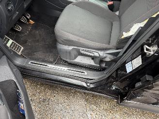 Volkswagen Tiguan 1.4 TSI 92KW Clima Navi Camera Vitrual Dash Business R picture 8