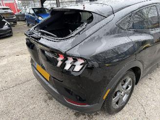 Ford Mustang Mach-e 98 kWh Extended 210KW RWD picture 18