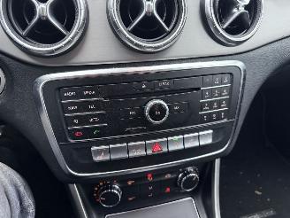 Mercedes Cla-klasse 180 90KW Autom. Clima Navi Led Xenon AMG Upgrade Edition Camera NAP picture 17